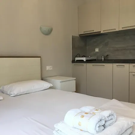 Apartament Phaethon & *