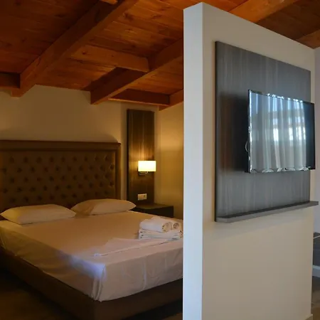 Phaethon & Lejlighed Kallithea (Chalkidiki)